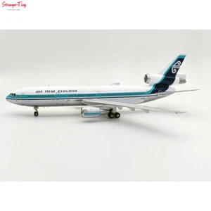 IN FLIGHT 1/200 AIR NEW ZEALAND MCDONNELL DOUGLAS DC-10-30 ZK-NZT WITH STAND - Picture 1 of 2