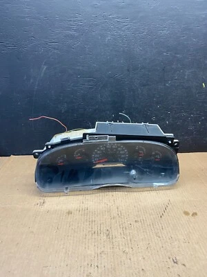 2001 - 2002 Ford Econoline E250 E350 Van Speedometer Instrument Cluster M4489 DG - Image 1 of 4