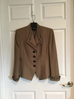 Usado en Excelente Condición Traje Falda y Chaqueta Mujer 8 Taupe Oscuro * Foto 1 de 4