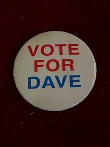 1993 Warner Bro Dave Movie Vote For Lapel Button Sigourney Weaver Kevin Klein - Picture 1 of 3