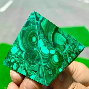 133G Natürlicher Pfau Transparent Handgeschnitzt Pyramide Kristall Cluster Mineral - Bild 1 von 21