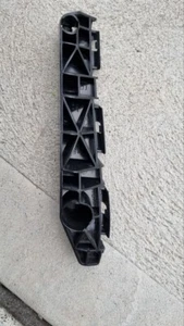 52536-53011 Toyota OEM Genuine RETAINER, FRONT BUMPER SIDE, LH Lexus IS - Picture 1 of 2