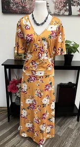 Pinup Fashion Women’s Plus Dress Floral Short Sleeve Surplice neckline Size 28 - Picture 1 of 15