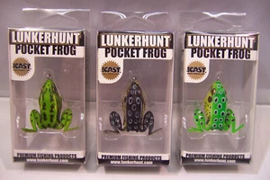 LOTTO 3 PEZZI LUNKERHUNT: ESCHE DA PESCA RANA TASCABILI PREMIUM AMI SENZA ERBACCE 1,75 in - Foto 1 di 2