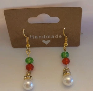 Pendientes colgantes artesanales con cuentas de cristal rojo verde adorno de Navidad - Imagen 1 de 3
