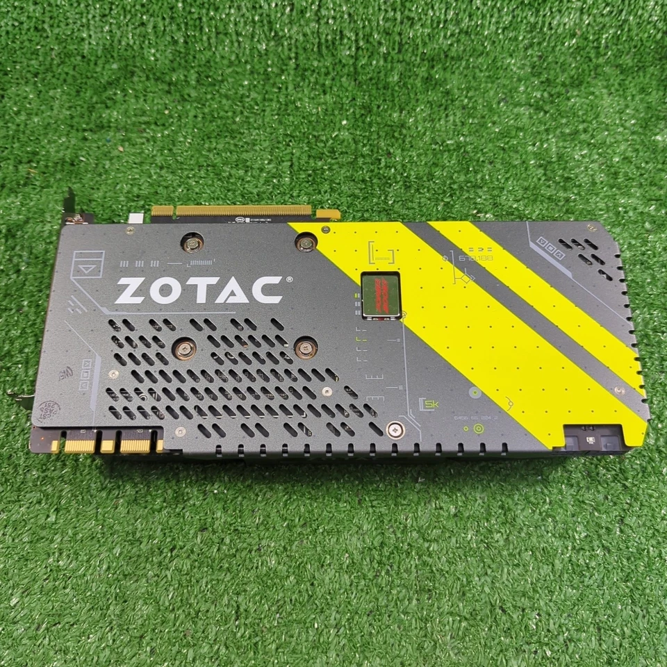ZOTAC GEFORCE GTX1070 AMP EXTREME 8GB - Image 1 of 4