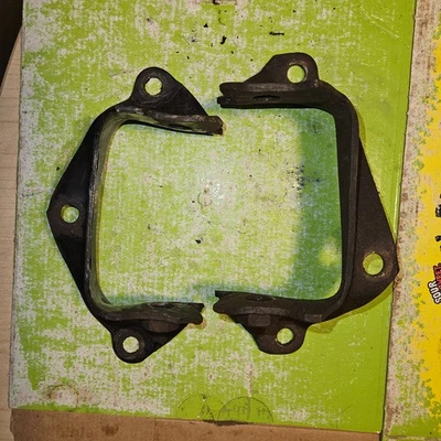 Pontiac Grand Prix 1976-1981 bloque de motor lateral soportes y pernos de montaje del motor Foto 1 de 4