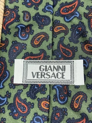 GIANNI VERSACE Corbata Alta Costura Vintage Años 90 100% Seda Verde Cachemira Hecha en Italia. Foto 1 de 4