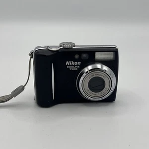 Nikon Coolpix E7900 7900 Digital 7.1mp Camera Bundle TESTED - Picture 1 of 5