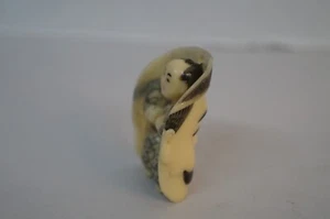 Vintage Japanese Netsuke Man Mask Reverse hand etched resin 2.5 x 1" - Picture 1 of 8