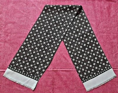 BUFANDA CABALLERO VINTAGE AUTÉNTICA GEOMÉTRICA BLANCA VERDE MARRÓN SEDA DOBLE LARGA HOMBRE Foto 1 de 3