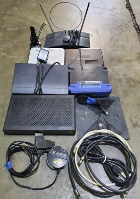 **Lot of 10 Items** Cable Boxes, Digital Antennas, Router, Adapter & Wires - Imagem 1 de 4