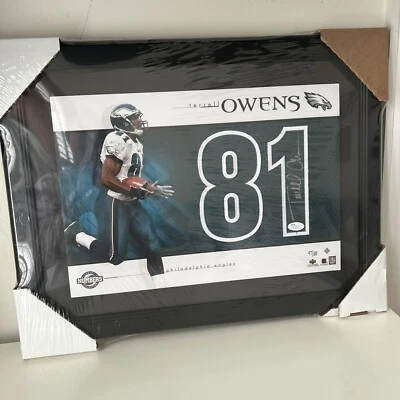 Camiseta deportiva firmada enmarcada Terrell Owens 21x16 Eagles número imagen certificado de autenticidad JSA automática Foto 1 de 4