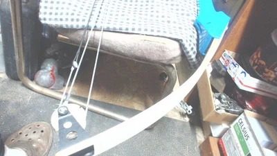 Vintage- PSE PACER- COMPOUND BOW- LIMBS- MAPLE WOOD- --Blue riser- Cast Aluminum - Image 1 of 4