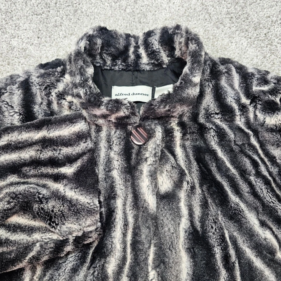 Alfred Dunner 黑色白色 Chinchilla 人造毛皮大衣女式 16 码夹克外套 — 第 1/4 张图片