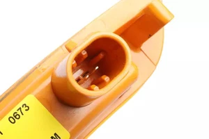 Genuine GM Front Driver Side Marker Lamp 84579396 - Picture 1 of 4