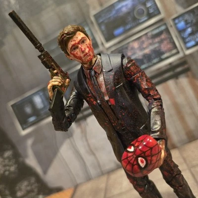 Marvel Legends Homem-Aranha Tom Holland/ James Bond Personalizado No Way Home Justiceiro - Imagem 1 de 4