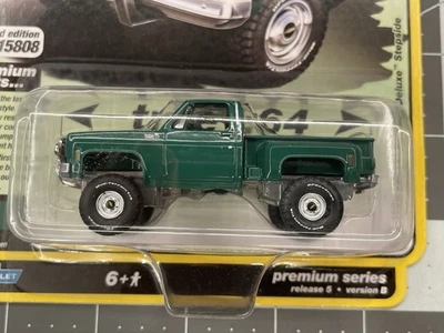 Auto World 2020 Release 5 Version B 1980 Chevy Custom Deluxe Stepside - Image 1 of 4