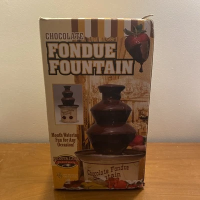Hermosa fuente de fondue de chocolate Nostalgia en caja original Foto 1 de 4