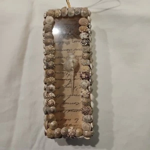 Vtg 5.5 Script Paper Scrap SEASHELL Shadow Box ORNAMENT Xmas WENDY ADDISON Style - Picture 1 of 9