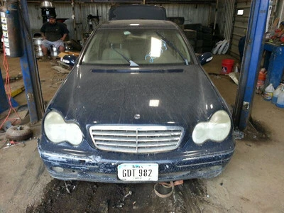 Capô 203 tipo sedã C230 compatível com 01-07 Mercedes C-Class 1934769 - Imagem 1 de 4