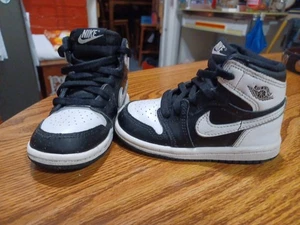  Nike Jordan 1 Size 7C Retro High OG Black White 2.0 Toddler Kids Ying Yang NICE - Picture 1 of 13