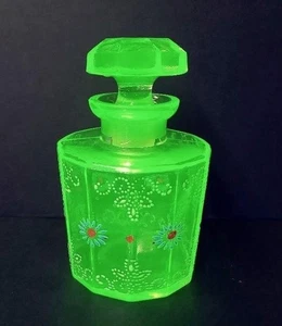 P0101 Antiguo Vidrio Uranio Esmalte Flor Cuadro Botella Con Tapa USADO JAPÓN - Imagen 1 de 16
