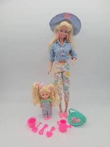 Gardening Fun Barbie & Kelly Geschenkset Special Edition 1996 Mattel 17242 Neu in OVP - Bild 1 von 6