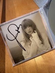 Taylor Swift Unique Signed The Tortured Poets Department TTPD CD Autographed - Picture 1 of 2