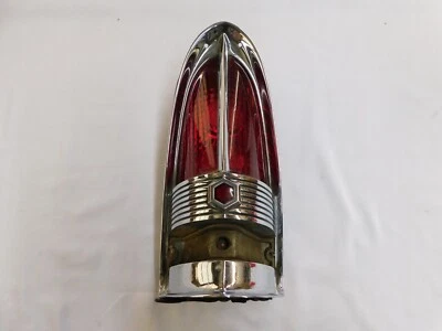 Lente moldura carcaça conjunto lâmpada traseira Packard fabricante de equipamento original 1955 1956 - Imagem 1 de 4