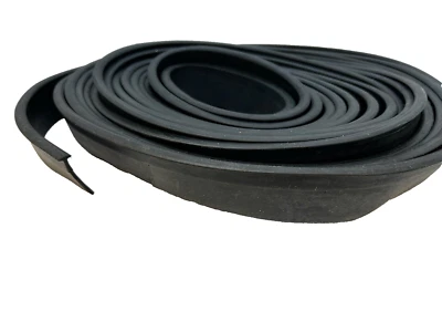 For 1949-1952 DeSoto S13 S14 S15 Firedome Rear Fender Rubber Welt Black - Image 1 of 3