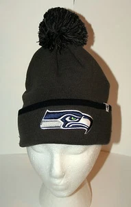 47 Marca Seattle Seahawks Pom-Pom Equipo NFL Fútbol Gris Tejido Gorra Sombrero Nuevas Etiquetas - Imagen 1 de 3