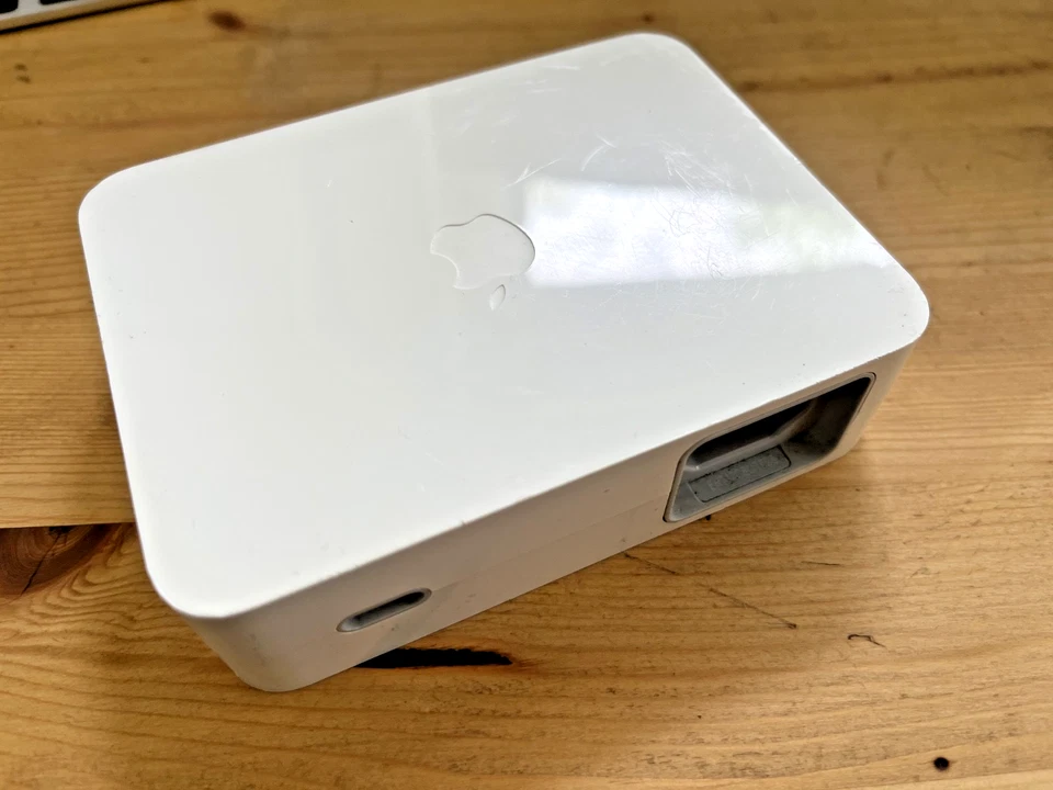 Original Netzteil Apple A1096 Cinema Display 20" Output: 65W - Bild 1 von 2