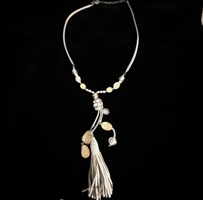 Chicos Abigail Borla Collar Cuero Blanco Lariat 38” Plata Oro Piedra Cuentas Foto 1 de 4