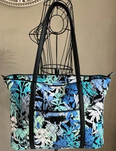 NEU Vera Bradley Laptoptasche Handtasche Camouflage Blumenmuster Neu mit Etikett - Bild 1 von 13