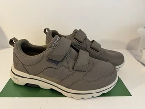 Skechers Men Sz US 10.5 Go Walk Extra Wide Fit Air Cooled GOGA Mat Comfort - Picture 1 of 8