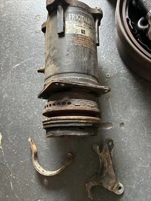 1967 Pontiac Firebird Tempest Frigidaire GM A/C Compressor 5910528 Spins Freely - Image 1 of 3