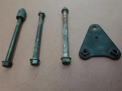 SUZUKI Intruder Volusia 800 VL800 2001-2004 PERNOS DE MONTAJE DEL MOTOR Foto 1 de 4