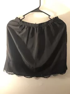 Black Lace A-line Skirt Forever 21 Size S NWT - Picture 1 of 5