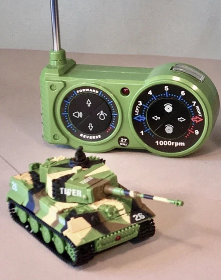 Military Tiger Tank - Remote Controlled Maneuvering + Firing Sounds, Scale 1:72 - Image 1 of 4
