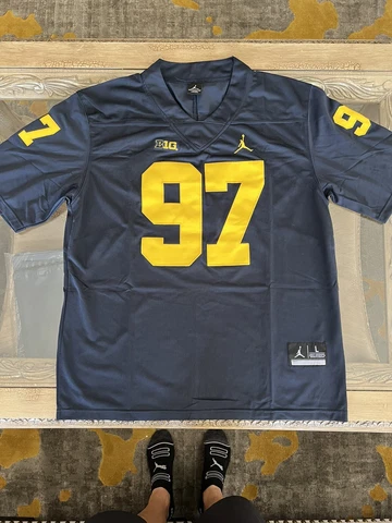 Aiden Hutchinson Jersey Mens Large Michigan Wolverines Lions Cover