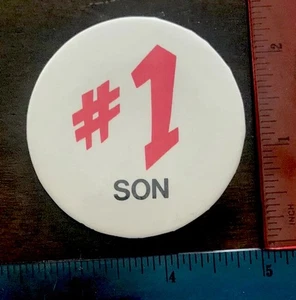 VINTAGE #1 Son PINBACK BUTTON PIN CANADA 2” - Picture 1 of 2