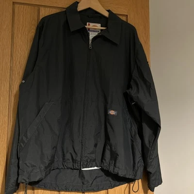Dickies Men’s Windbreaker Rain Coat Zip Jacket Large Black Great Condition  - image 1 of 4