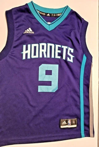 Charlotte Hornets Henderson #9 kids jersey and Sting Hugo Poster Promo Item Cover
