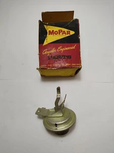 1960-1961 Plymouth Dodge Valiant Lancer Distributors Vacuum Advance NOS 1889438 - Picture 1 of 6