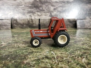 Tractor B Ertl Hesston 130-90 escala S 1/64 - Imagen 1 de 6