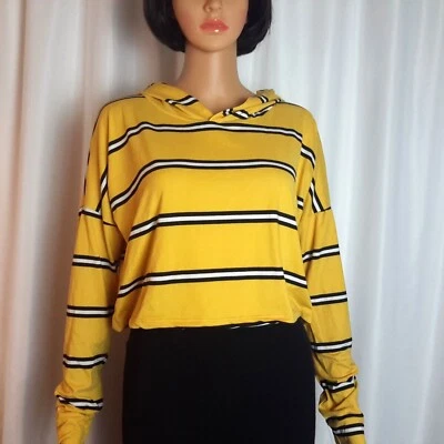 Blusa corta con capucha talla L - u Foto 1 de 4