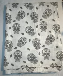 Cynthia Rowley Skull Tablecloth Silver Shimmer Day of the Dead/Halloween 61”x82” - Picture 1 of 4
