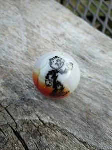 Naranja Rojo Kilovatio Publicidad Personaje Logo Tirador Mármol - ¿Akro Ágata? - Imagen 1 de 21