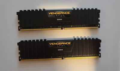 Corsair Vengeance LPX 32GB PC4-25600 DDR4-3200 Memory - CMK32GX4M2E3200C16 - Image 1 of 3